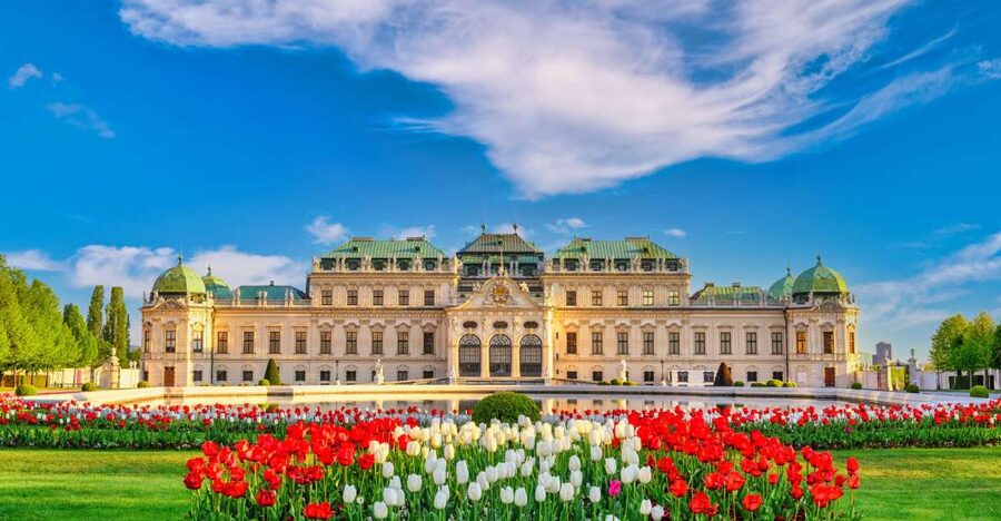 Belvedere Palace: Tour with Skip-the-Line/Transfer Options - Upper Belvedere and Klimt’s The Kiss