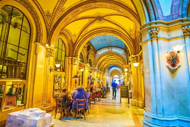 Bicycle tour - Vienna Complete - Music, cafés, and old-city corners
