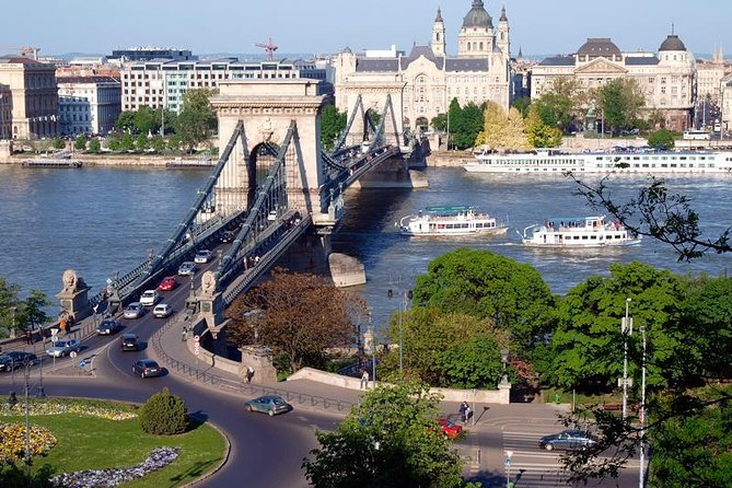 Budapest private day trip from Vienna - The 7:30 a.m. pickup and the road east