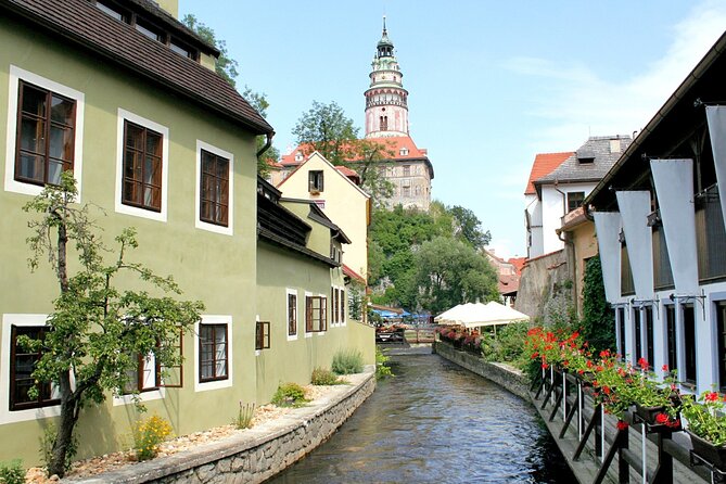 Cesky Krumlov Small-Group Day Trip from Vienna - Arriving in Cesky Krumlov