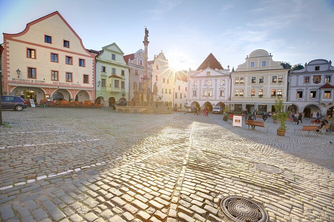 Cesky Krumlov Small-Group Day Trip from Vienna - What the small group changes