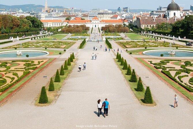 Christmas at Belvedere: 3hr Private Tour of Upper Palace & Market - Finishing at the Belvedere Christmas Market
