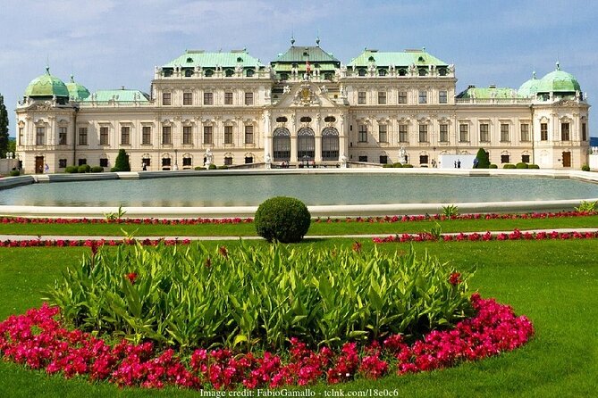 Christmas at Belvedere: 3hr Private Tour of Upper Palace & Market - Who will get the most from this experience