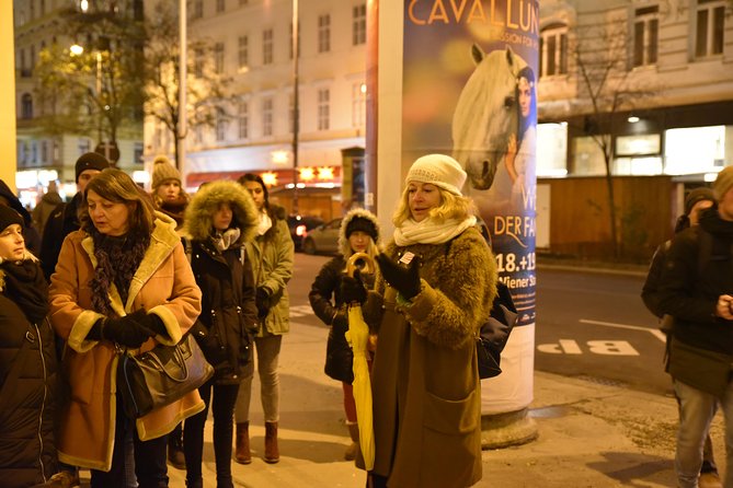 Christmas Market Vienna Tour - Food, punch, and the value of the tasting