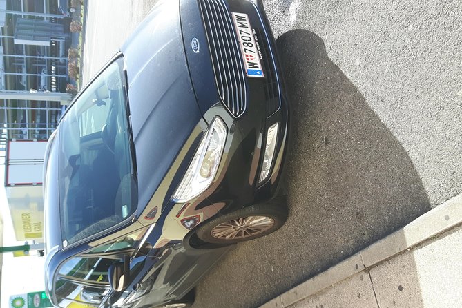 City TRANSFER Vienna - A private ride instead of a shared shuttle