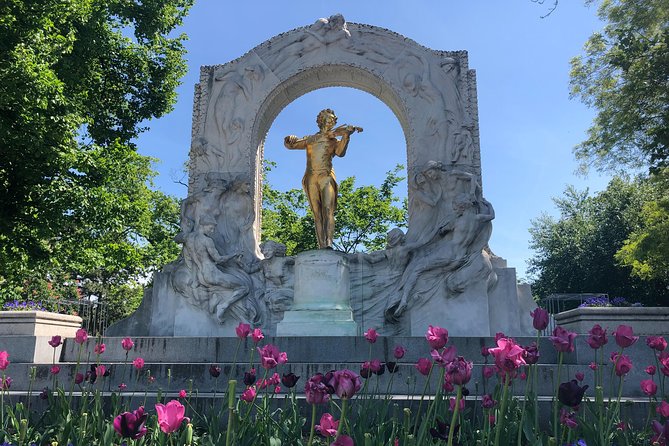 Classic Private City Tour Vienna - The guide can make or break this format