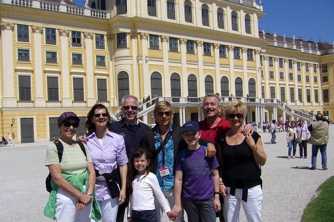 Classic Private City Tour Vienna - Hofburg and Heroes’ Square: imperial Vienna in half an hour