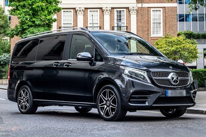 Departure by Private Minivan from Vienna to Vienna Airport VIE - Choosing between a sedan and Mercedes Vito