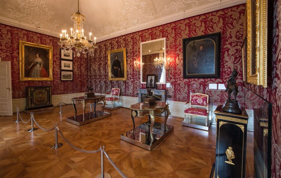 Eisenstadt: Esterhazy Palace Admission Ticket - Down into the old palace cellars