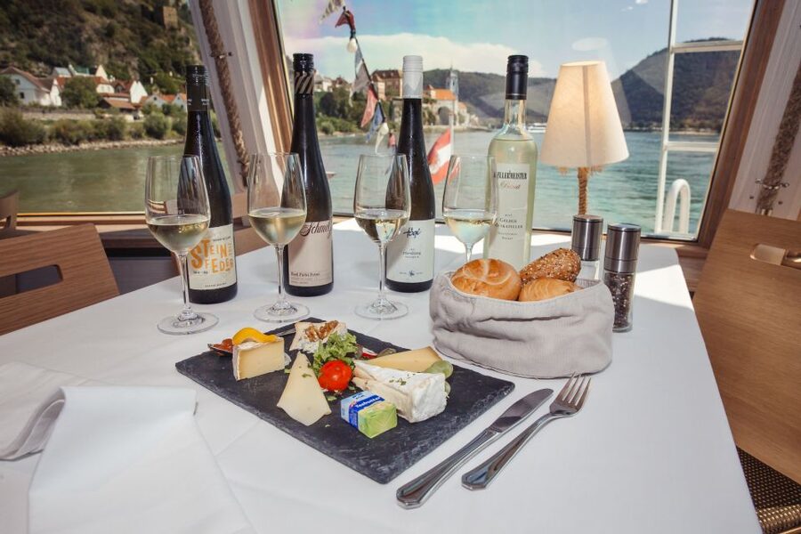 From Melk: 5-Hour Wachau River Cruise - What the ship offers during five hours
