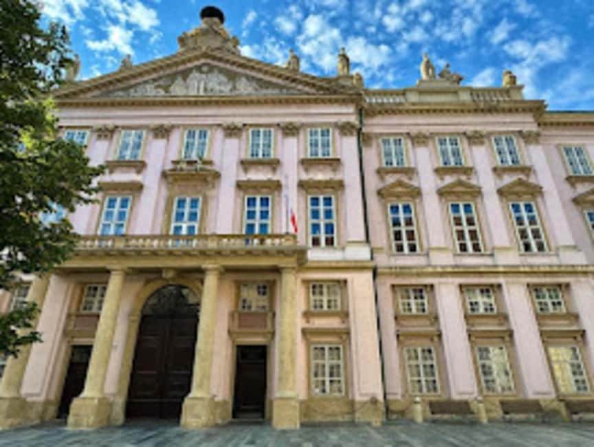 From Vienna: Bratislava City Tour with Food Options - How the small group affects the day