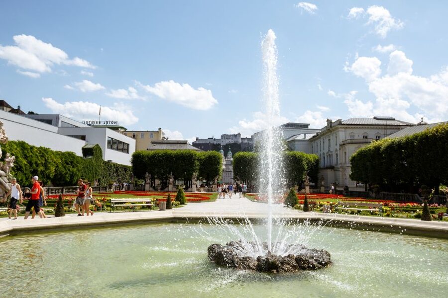 From Vienna: Guided Day Trip to Salzburg - Salzburg Old Town in a 105-minute guided walk