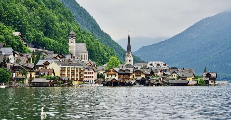 From Vienna: Hallstatt Day Trip with Hotel Pickup - The Long Road From Vienna to Hallstatt