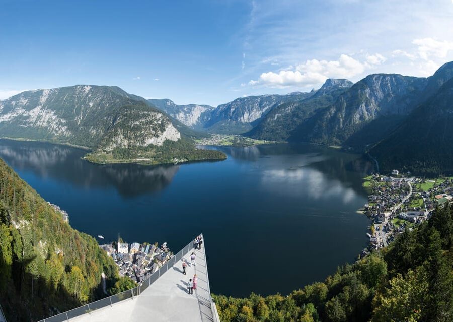 From Vienna: Hallstatt, Mountains & Alpine Lakes Day Trip - The return journey and the real cost of distance