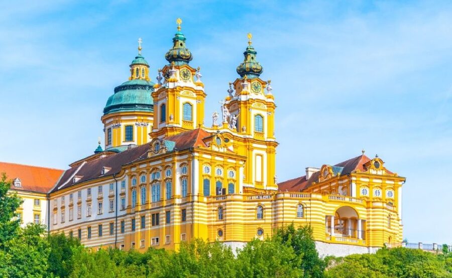 From Vienna: Melk, Salzburg, and Hallstatt Private Tour - What the 12-hour schedule really feels like