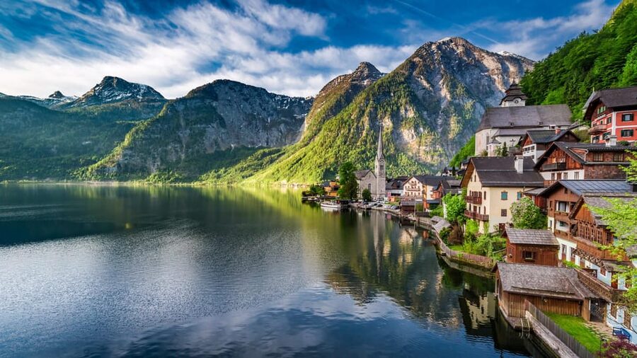 From Vienna: private day trip to Hallstatt and Salzburg - Should you book this private Vienna day trip?