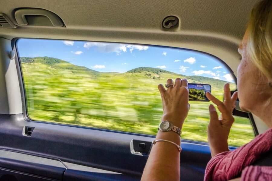 From Vienna: Wachau Valley Day Tour with Wine Tasting - What the small group and guides add