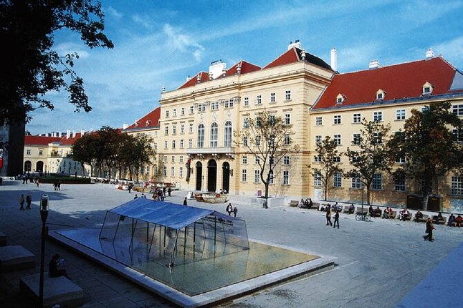 Fun & mobile scavenger hunt through Vienna - Stop 3: Votivkirche and a change of architectural mood