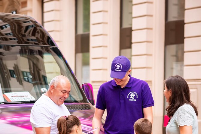 Future Bus Tours - Vienna's highlights bus tour with virtual reality - MuseumsQuartier and the final return to the Opera