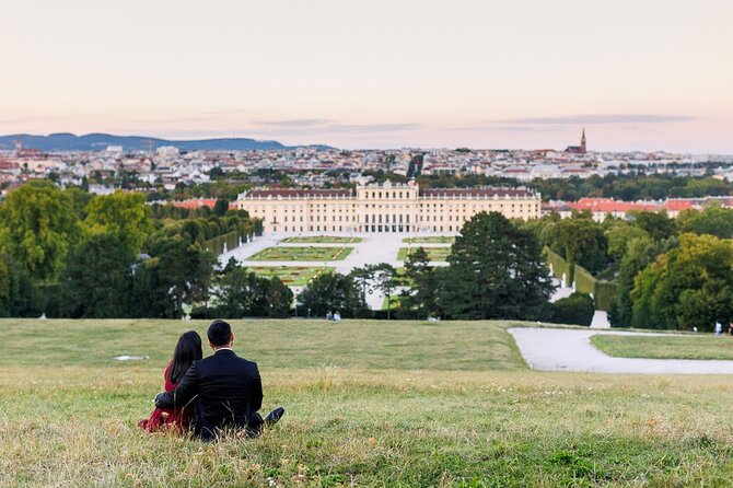 Guided Photoshoot Experience in Wien - Graben and Kohlmarkt show Vienna in motion