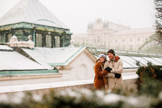 Guided Photoshoot Experience in Wien - Andi’s approach suits people who dislike posing
