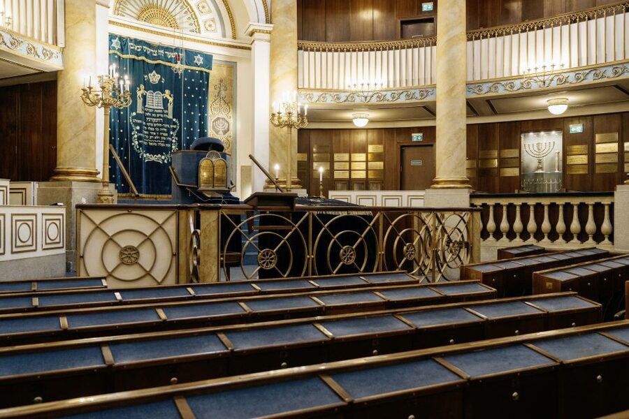 Jewish Vienna: City Synagogue Guided Tour - Prayer, holidays, and everyday religious practice