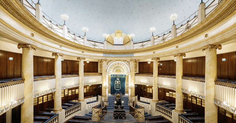 Jewish Vienna: City Synagogue Guided Tour - Inside Joseph Kornhäusel’s 1826 synagogue