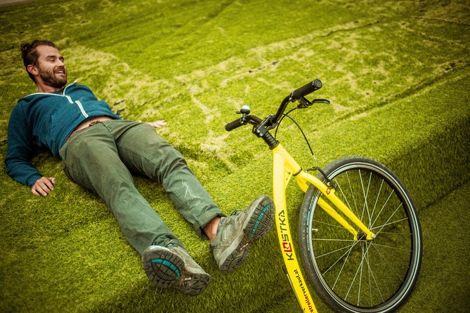 Kick-Bike Small-Group Tour Through Vienna with Locals - A park break and a chance to catch your breath