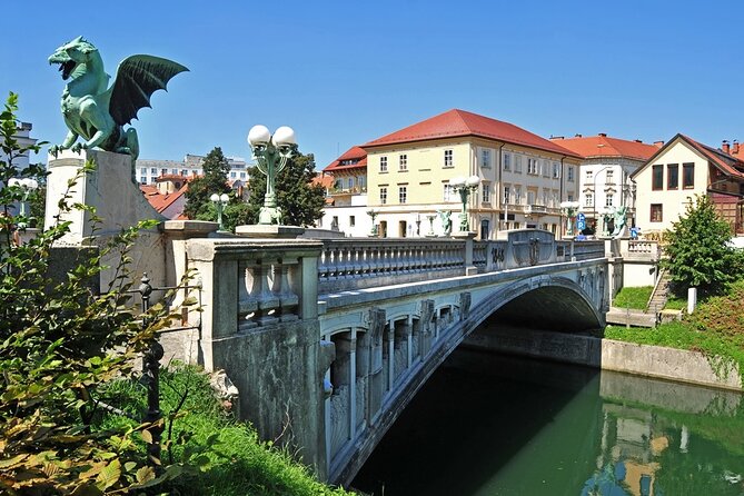 Ljubljana and Lake Bled private day tour from Vienna - Choosing the boat to Bled Island