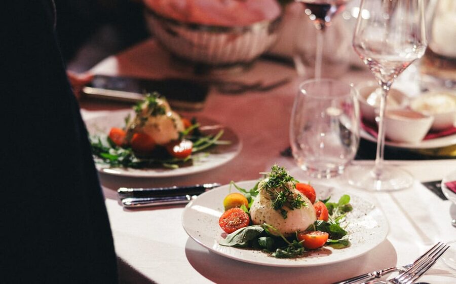 Mirage Vienna: Burlesque Spectacular – Dinner Show - Three acts, four courses, one steady rhythm