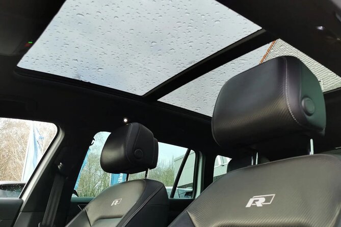 Private Airport and City Transfer in Panoramic Roof Station Wagon - What the ride itself includes