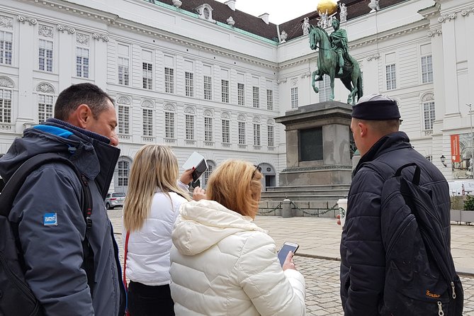 Private City Discovery walk - Historical Treasure hunt - Turning Vienna’s Center Into a Puzzle