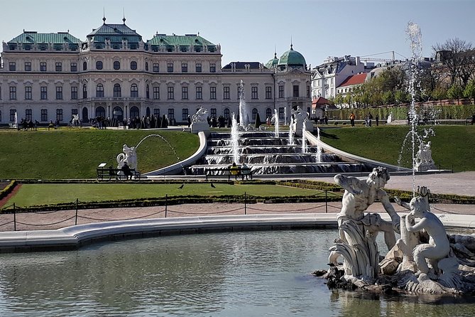 Private Klimt & Vienna Art Walk — From Baroque to Secession - Entering the Belvedere gardens and palace