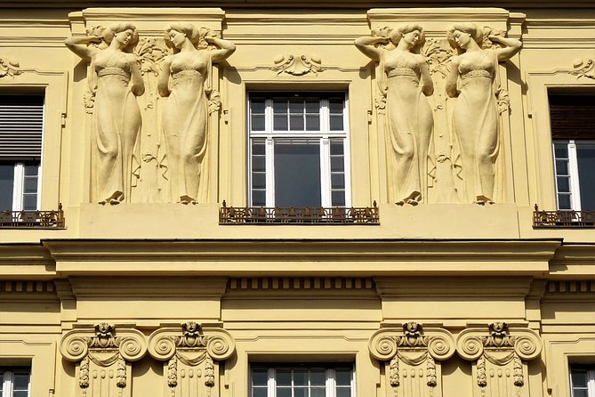 Private Klimt & Vienna Art Walk — From Baroque to Secession - Schwarzenbergplatz and the city’s complicated memory