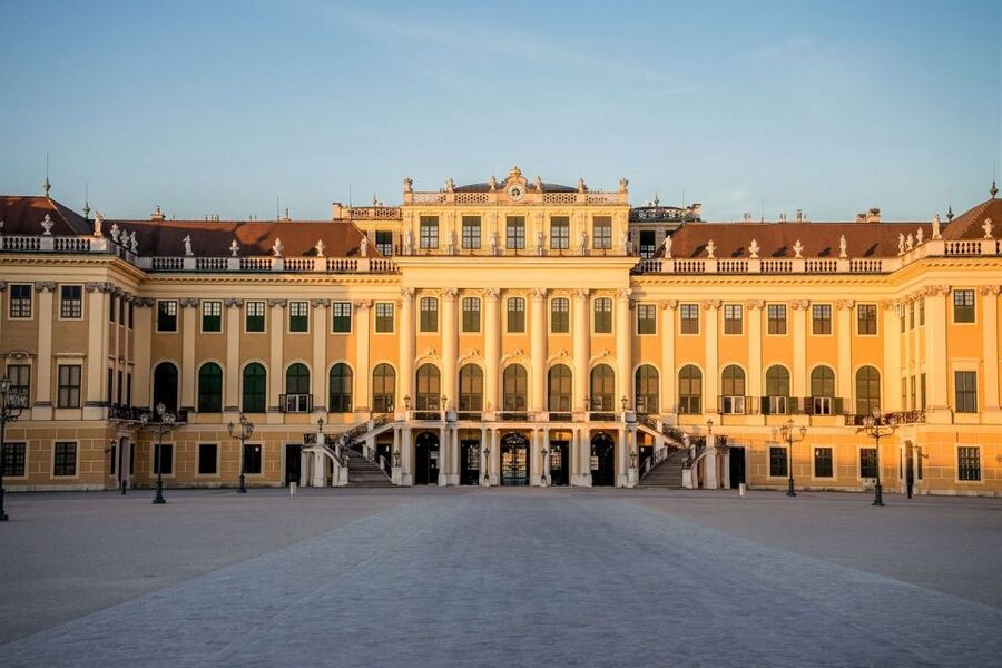 Private Schönbrunn Palace Tour: Entrance included - Key Points