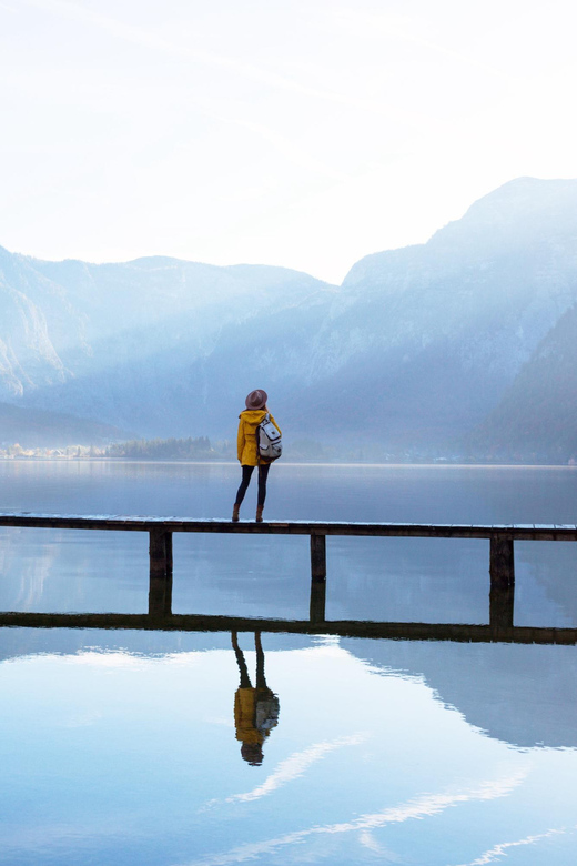 Private tour from Vienna to Hallstatt, Skywalk & Salt Mine - Hallstatt Market Square and the lakeside town
