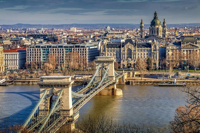 Private tour of Budapest with transfer from Vienna, Local Guide - St. Stephen’s Basilica and the central Pest sights