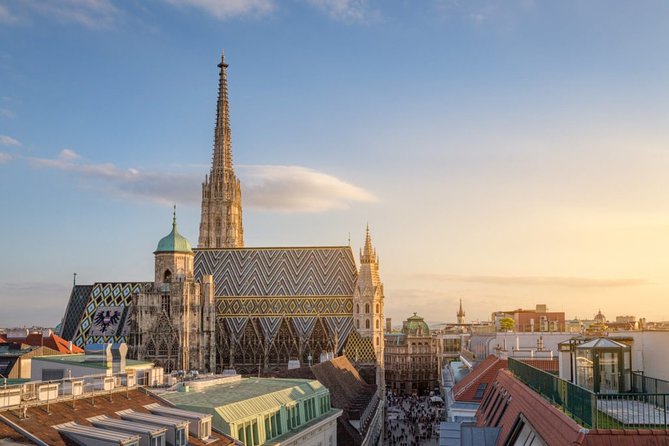 Private tour of historical Vienna with Jan - Heldenplatz puts imperial Vienna on a grand scale