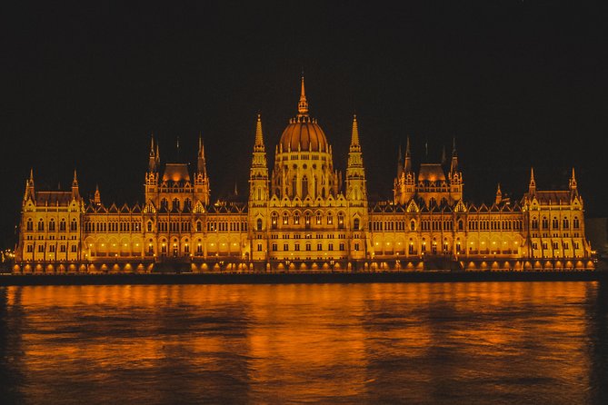 Private Transfer from Vienna to Budapest or Budapest to Vienna - A private road link between Vienna and Budapest