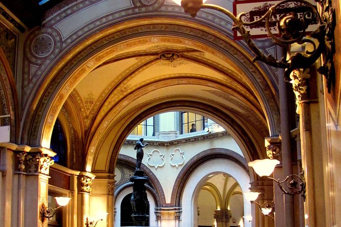 Private Vienna Evening Walk — Orientation for Your First Night - The Hofburg’s courtyards and imperial scale