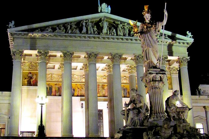 Private Vienna Evening Walk — Orientation for Your First Night - A private guide instead of a fixed group script