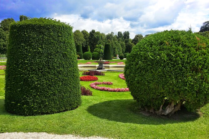 Private Vienna Sightseeing Tour matching to personal Interests - Schönbrunn Palace in a 45-minute window
