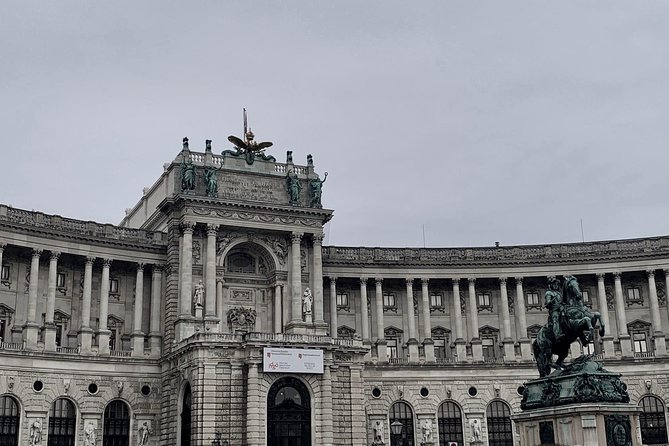 Private World War II Walking Tour in Vienna - Vienna’s WWII story begins in the old town