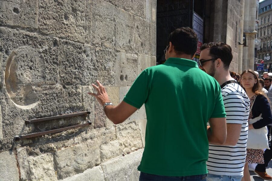 Riddle Tour: Explore the Hidden Gems of Vienna - Who should choose this Vienna puzzle walk