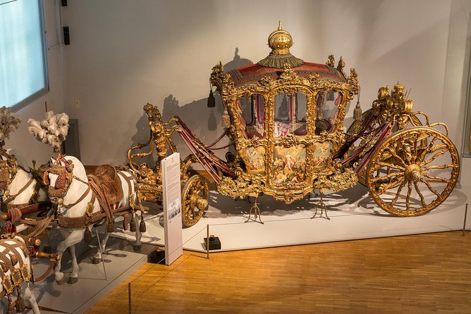 Skip the Line:Imperial Carriage Museum by Schönbrunn Kaiserliche Wagenburg Wien - Getting there and using the mobile ticket