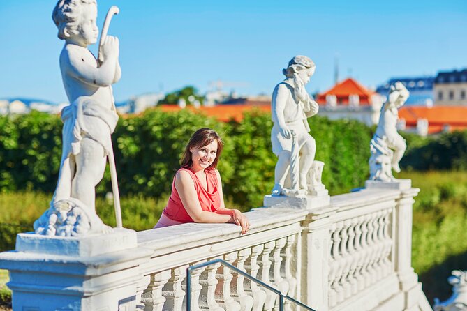 Skip-the-line Upper Belvedere Tickets and Guided Tour Vienna - Meeting your guide at Prinz-Eugen-Straße 56