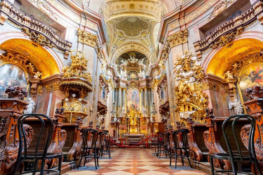 St Stephen's Cathedral Vienna Old Town Walking Tour - Meeting at Dom Museum