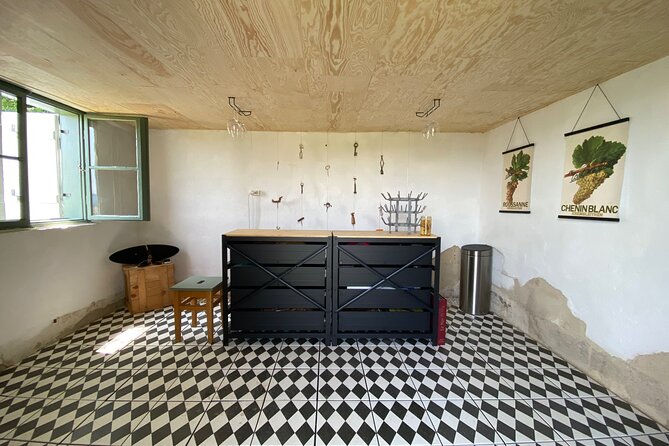 Taste and Tour Small Organic Wineries with a Winemaker - Why the private format adds value
