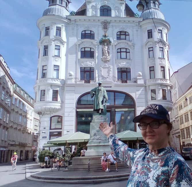The unknown Vienna City- a guided walking tour in 3 hours - Mozart and the Deutscher Orden Haus