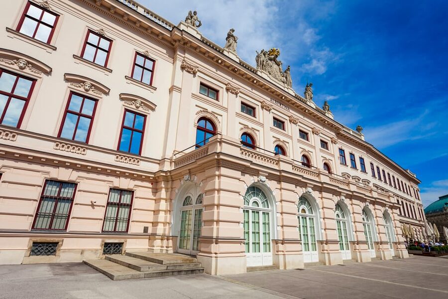 Tickets for the Albertina Exhibitions - Who will get the most from this museum